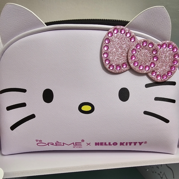 Hello Kitty Creme Cosmetic bag! NWT! - Picture 6 of 8